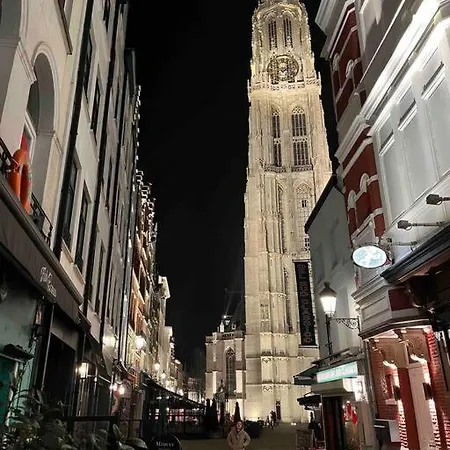 Cozy - Cityview Free Parking Apartment Antwerp