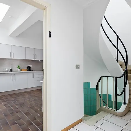 Apartment Cozy - Cityview Free Parking